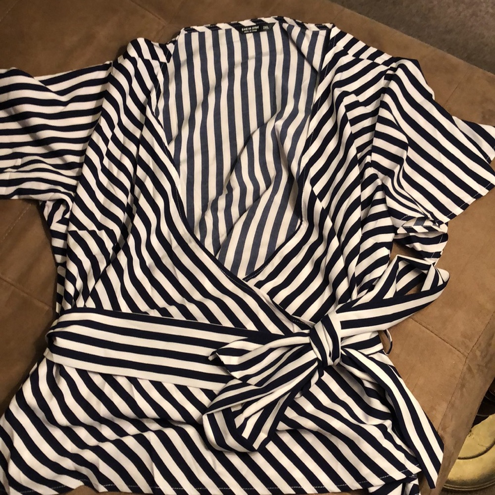 Womens SHEIN Blouse Navy and White tie around‎ waist